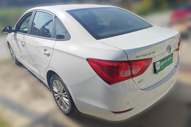 别克 英朗 2015款 18T 双离合豪华型车身外观5