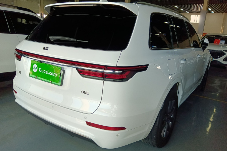 理想汽车 理想ONE 2020款 增程6座版车身外观7