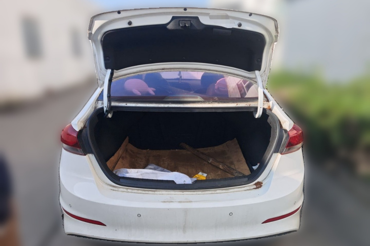 现代 领动 2016款 1.6L 自动智炫·精英型中控内饰23