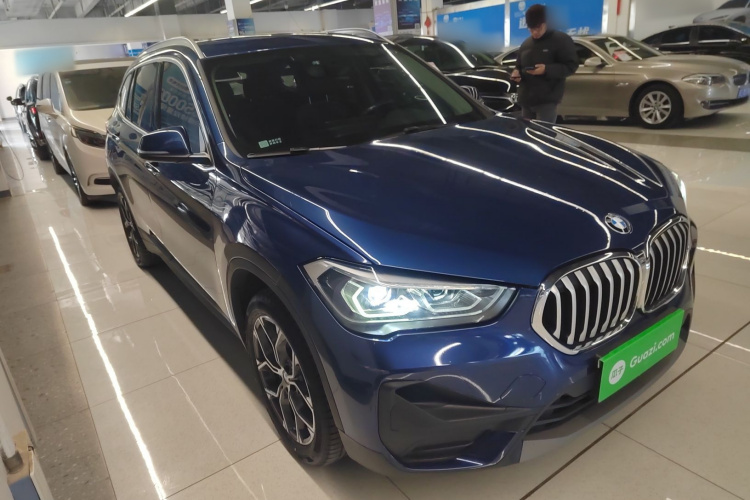 宝马X1 2021款 sDrive25Li 领先型车身外观6002