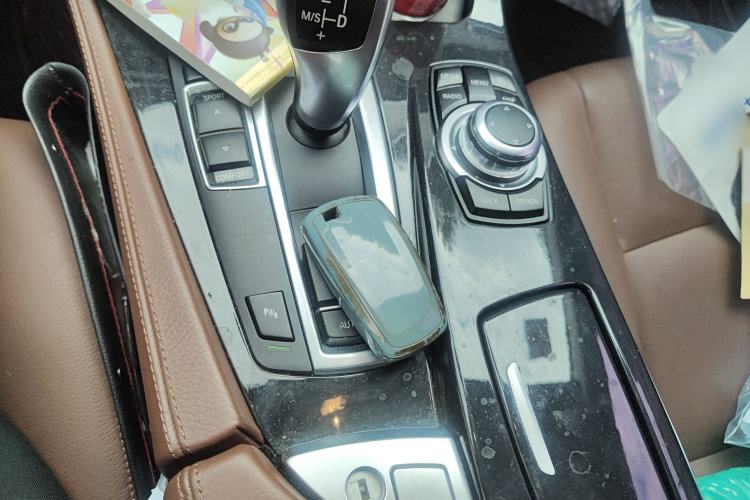 宝马5系 2017款 520Li 典雅型中控内饰7001