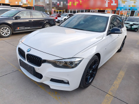 宝马3系 2019款 320i M运动曜夜版