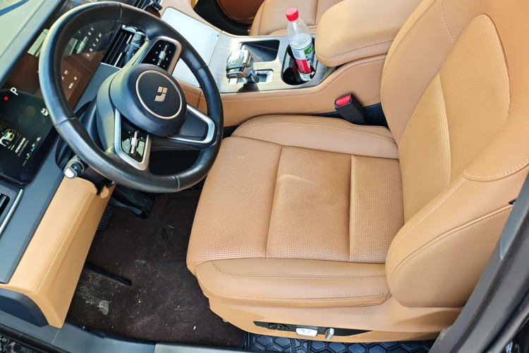 理想汽车 理想ONE 2021款 增程6座版中控内饰7003