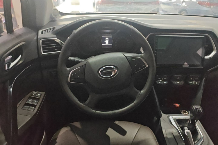 广汽传祺 传祺GS4 2017款 200T 手动两驱精英版中控内饰13