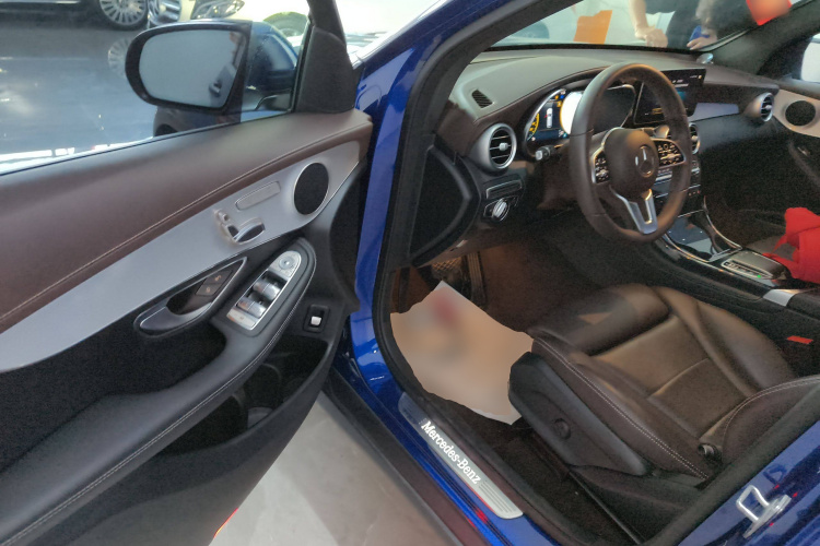 奔驰GLC 2021款 GLC 260 L 4MATIC 动感型中控内饰20
