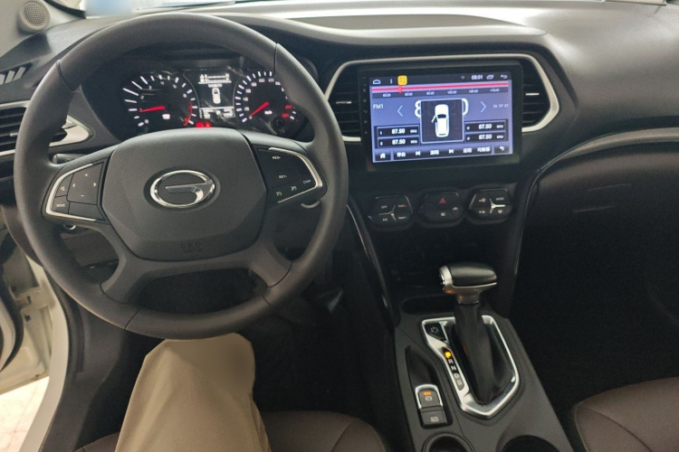 广汽传祺 传祺GS4 2017款 235T G-DCT两驱精英版中控内饰7002