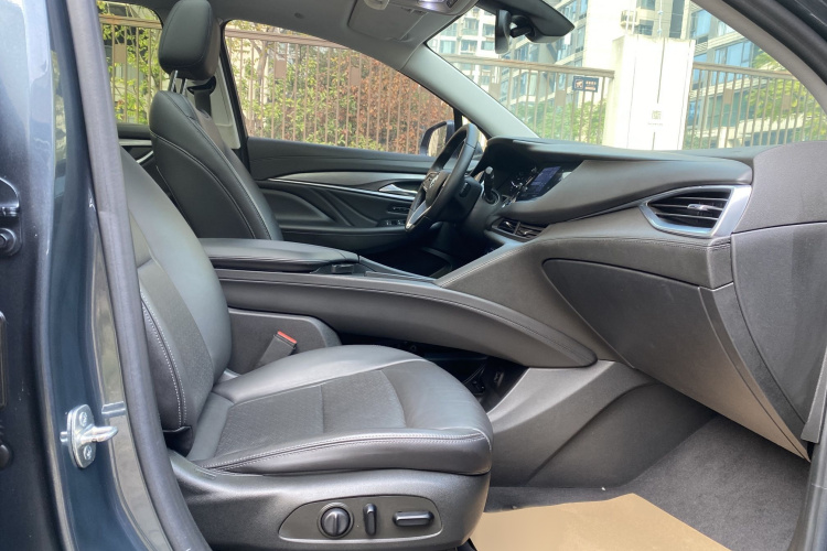 别克 昂科旗 2020款 28T 四驱尊贵型局部细节41