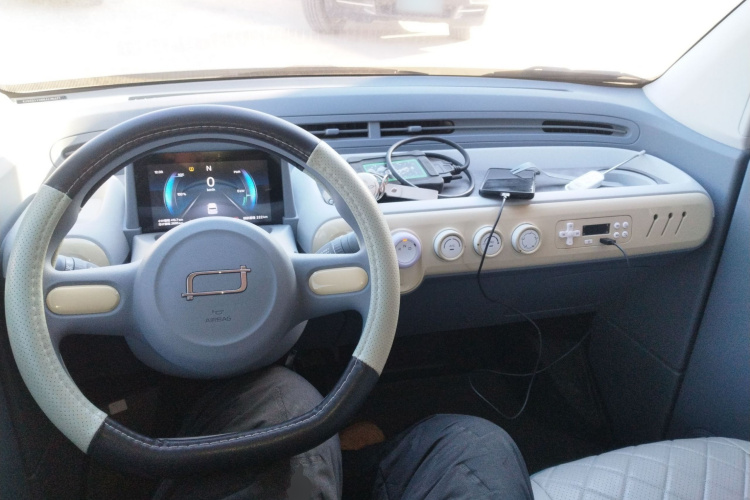 奔腾小马 2025款 222km 灵动马中控内饰12