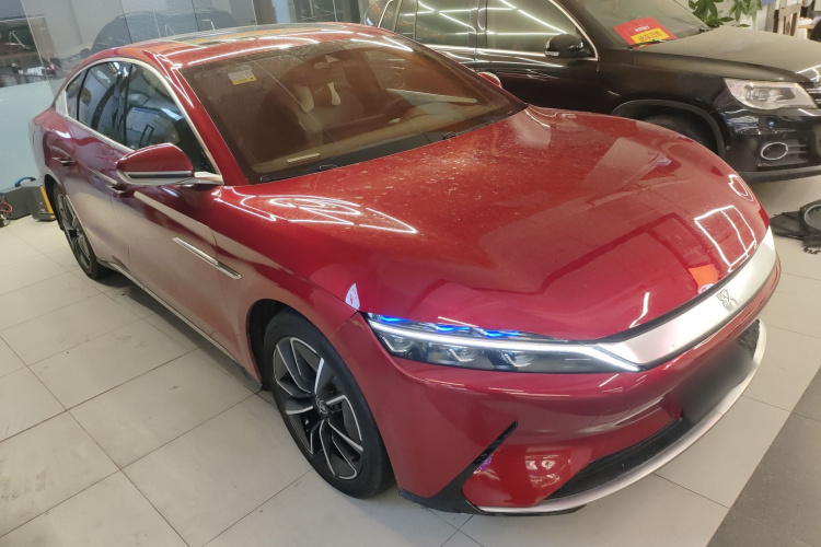 比亚迪 汉 2020款 EV 四驱高性能版旗舰型车身外观3