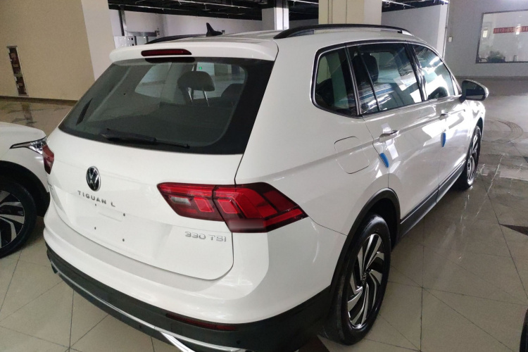 大众 途观L 2022款 330TSI 自动两驱舒享版车身外观7