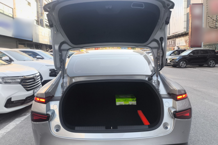 小鹏P7 2022款 625E机舱底盘23