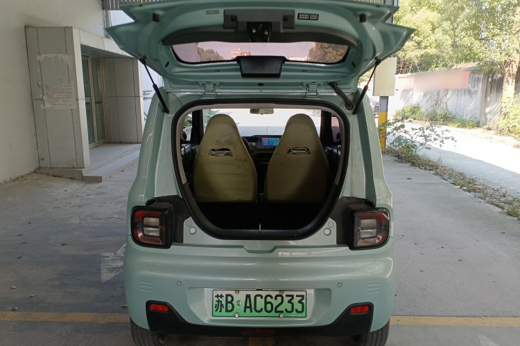 吉利银河 2023款 熊猫mini 120km 萌萌熊机舱底盘23