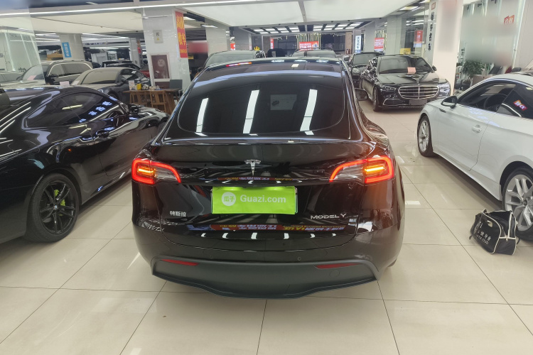 特斯拉 Model Y 2022款 改款 后轮驱动版车身外观6004