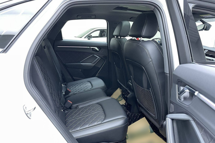 奥迪Q3 Sportback 2024款 40 TFSI 时尚型中控内饰7009