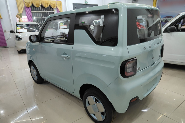 吉利银河 2024款 熊猫mini 200km 耐力熊车身外观4