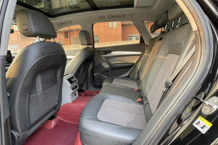 奥迪Q5L 2018款 40 TFSI 荣享时尚型 国V中控内饰7003
