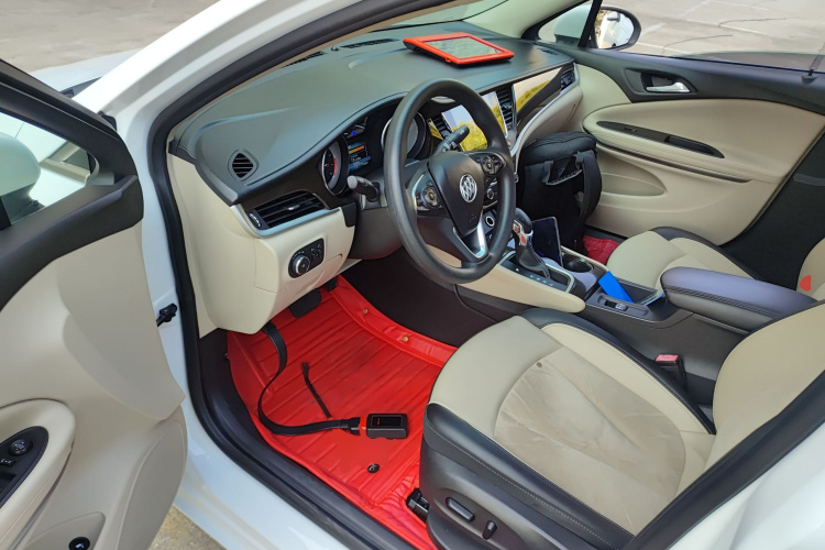 别克 威朗 2018款 三厢 15S 自动领先型中控内饰7003