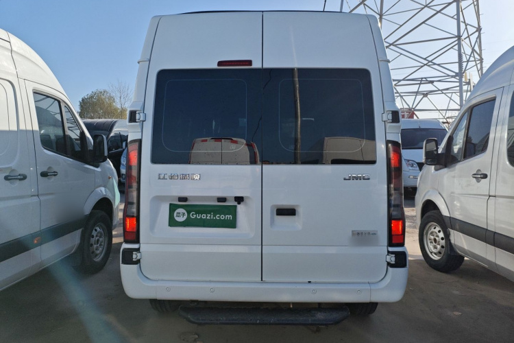 江铃福顺 2023款 2.0T 自动短轴中顶商运型多功能乘用车6座车身外观6