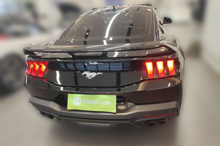 福特 Mustang 2024款 2.3T EcoBoost 硬顶性能版车身外观6