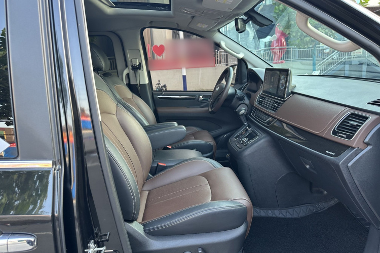 上汽大通MAXUS 大通G10 2018款 PLUS 2.0T 自动旗舰版中控内饰7009