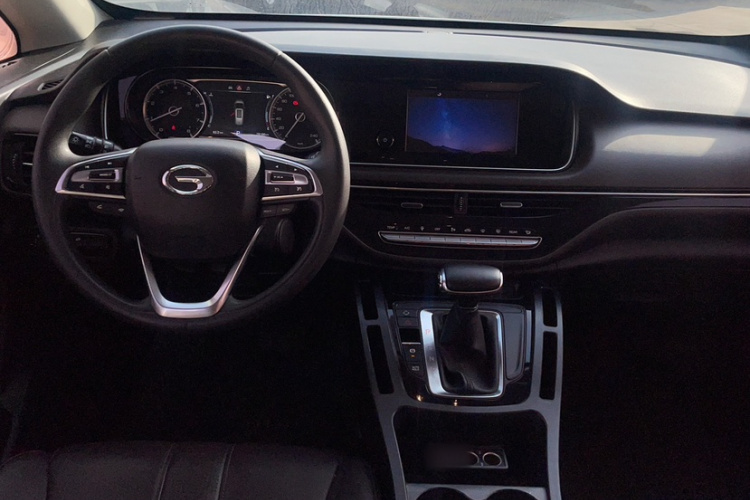 广汽传祺 传祺M6 2019款 270T 自动豪华版（六座）国V中控内饰7001