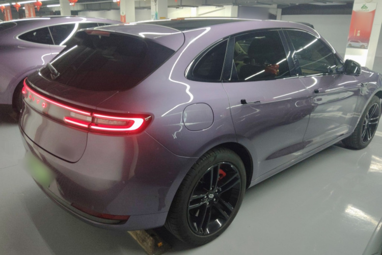 鸿蒙智行 问界M5 2025款 增程   Ultra 四驱版车身外观7