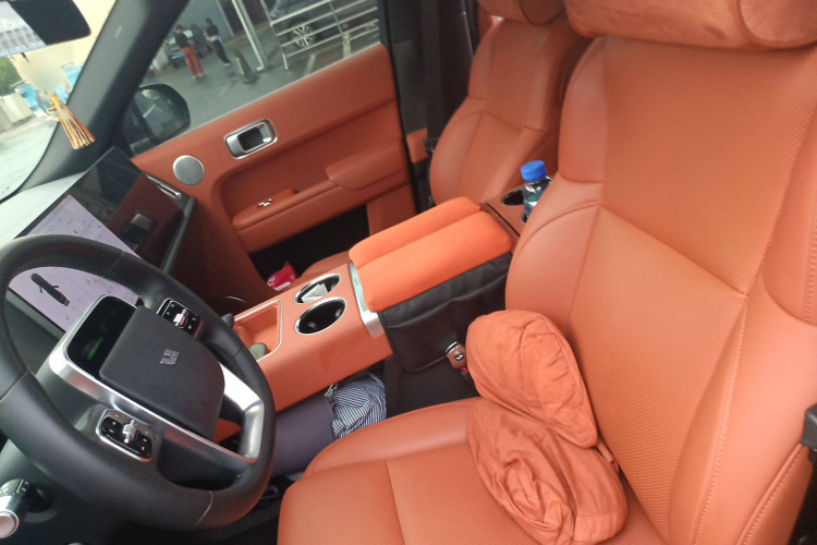 理想汽车 理想L8 2023款 Pro局部细节19