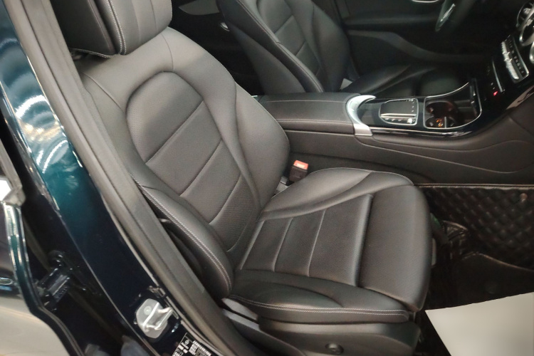 奔驰GLC 2022款 改款三 GLC 260 L 4MATIC 动感型局部细节41