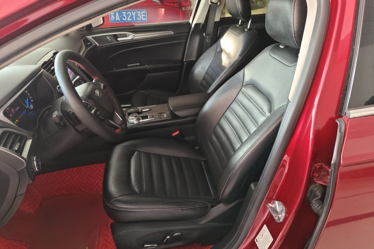 福特 蒙迪欧 2017款 EcoBoost 180 时尚型中控内饰19