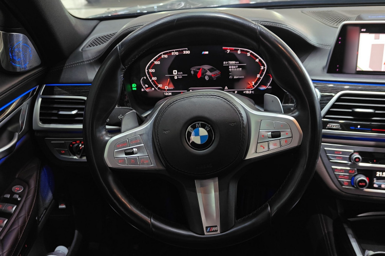 宝马7系 2019款 740Li 领先型 M运动套装中控内饰13