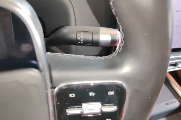 理想汽车 理想L8 2023款 Max局部细节18