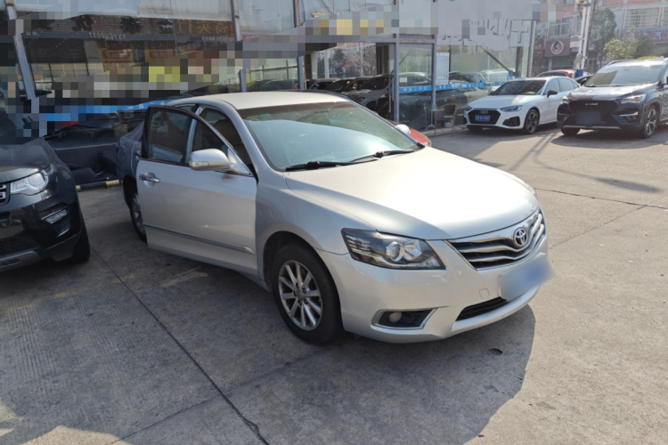 丰田 凯美瑞 2013款 200E 经典精英版车身外观3