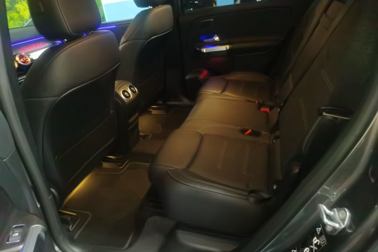 奔驰EQB 2022款 EQB 350 4MATIC 首发特别版中控内饰7004