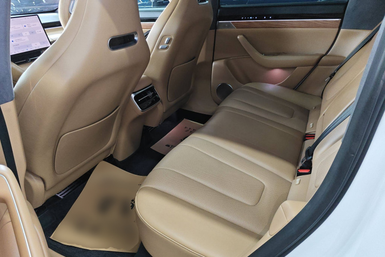 鸿蒙智行 智界R7 2024款 纯电 667km Pro中控内饰21