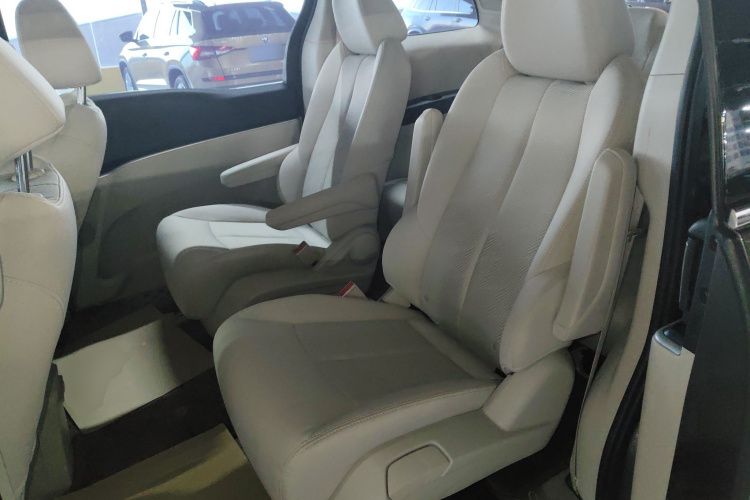 别克GL8 2023款 陆上公务舱 智享型中控内饰21