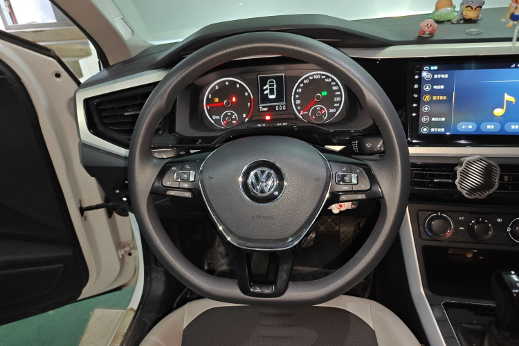 大众 Polo 2019款 Plus 1.5L 自动炫彩科技版中控内饰13