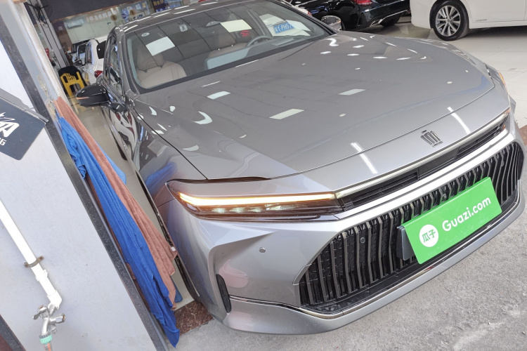 丰田 皇冠(进口) 2024款 2.5L 至尊版车身外观3