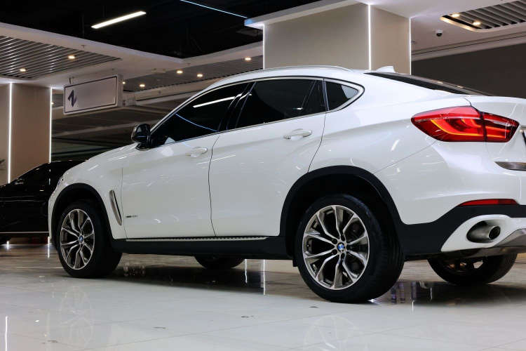 宝马X6 2017款 xDrive35i 豪华型车身外观6008