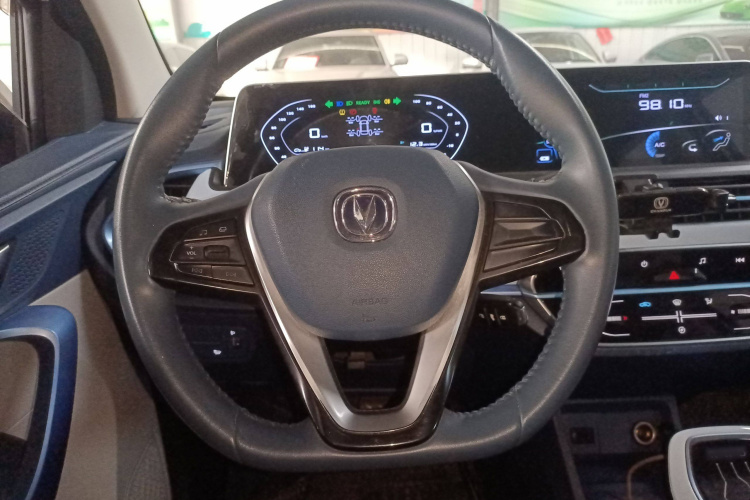 长安欧尚 奔奔E-Star 2022款 清心版 多彩款 磷酸铁锂局部细节13