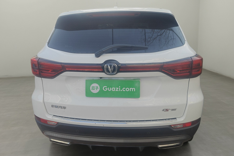 长安CS75 2022款 蓝鲸版 1.5T 手动时尚型车身外观6