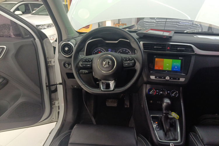 名爵ZS 2017款 1.5L 自动豪华版中控内饰13