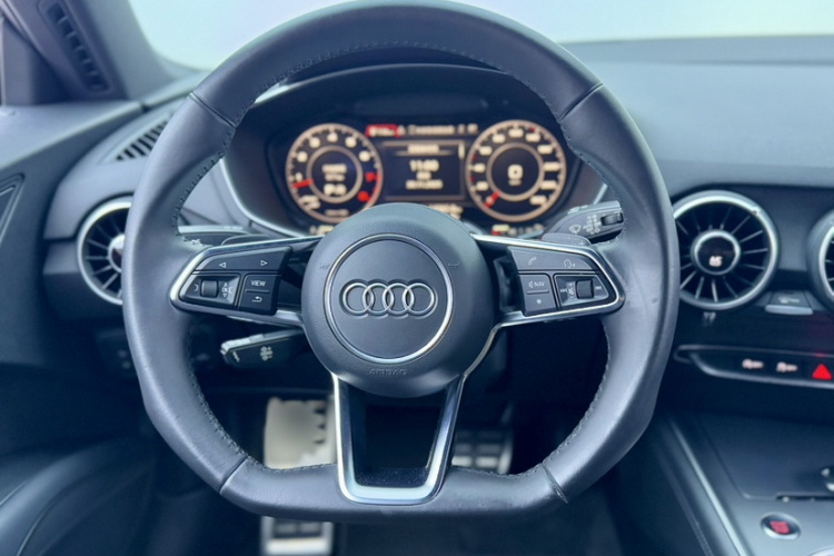 奥迪TT 2015款 TT Coupe 45 TFSI中控内饰7007