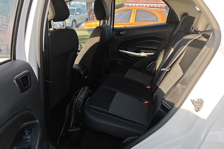 福特 翼搏 2018款 1.5L 手动精翼型中控内饰21