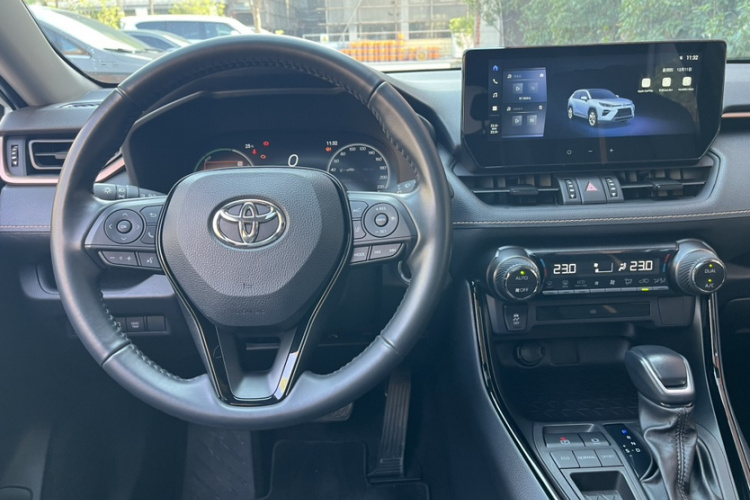 丰田 威兰达 2024款 双擎 2.5L E-CVT两驱豪华PLUS版局部细节13