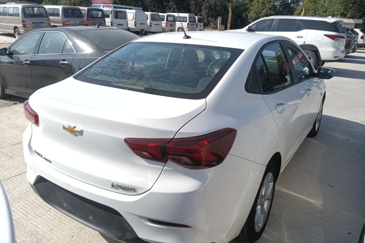 雪佛兰 科沃兹 2020款 325T 自动欣悦版车身外观7