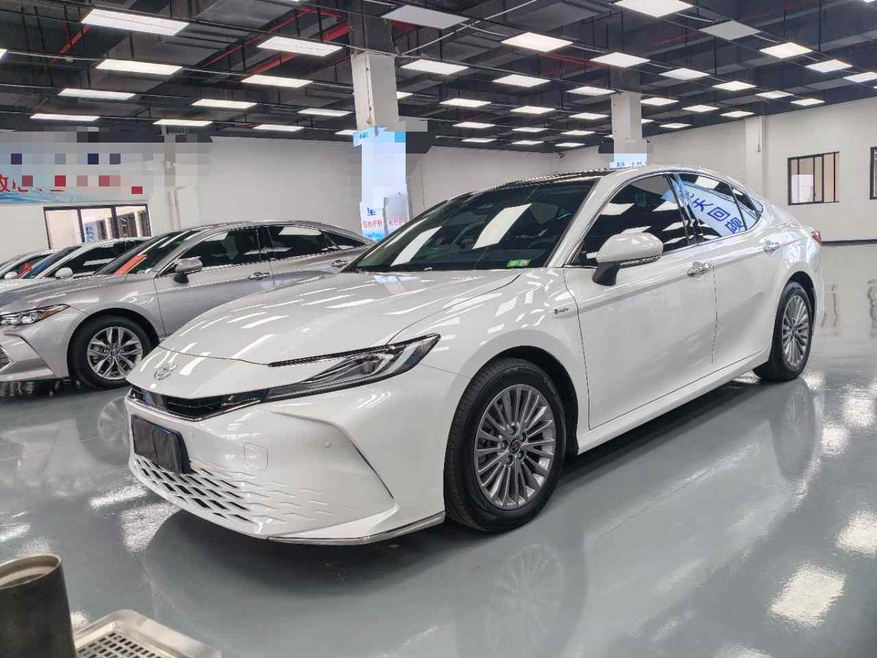 丰田 凯美瑞 2024款  双擎 2.0HG 尊贵版(2)