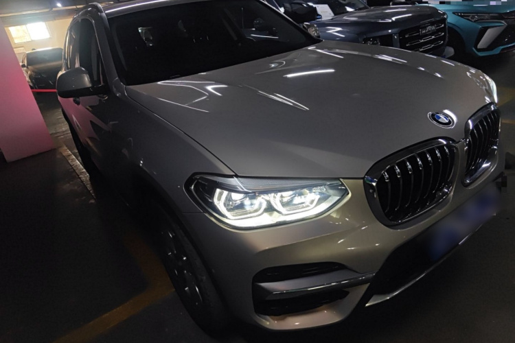 宝马X3 2021款 xDrive28i 豪华套装车身外观3