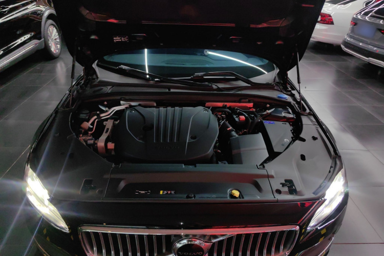 沃尔沃S90 2023款 B5 智逸豪华版机舱底盘24