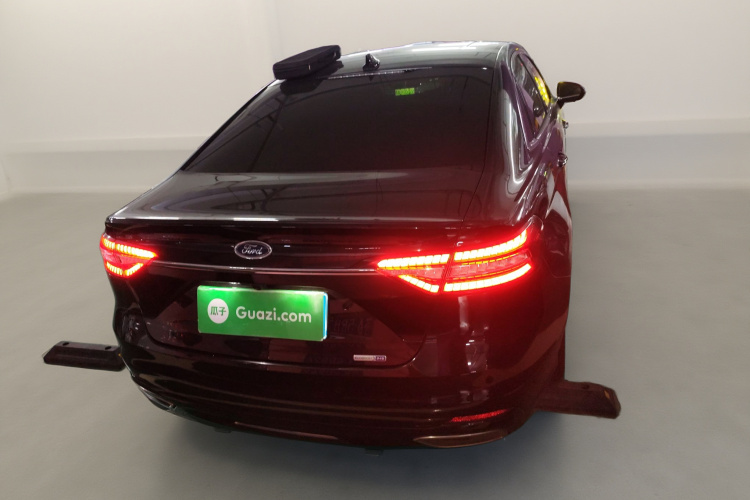 福特 金牛座 2019款 EcoBoost 245 尊享版车身外观6