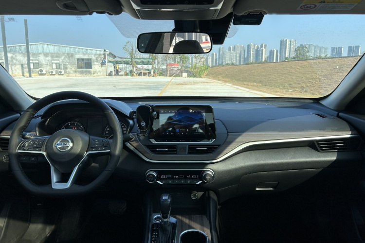 日产 天籁 2021款 2.0L XL 舒适版中控内饰7007